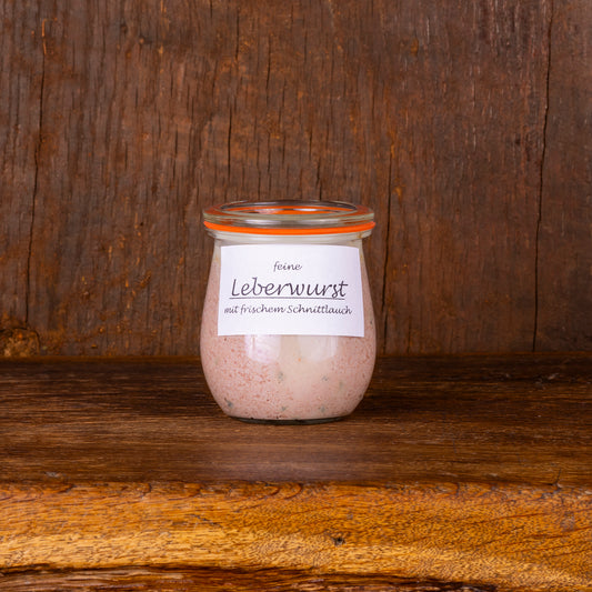 Feine Leberwurst mit frischem Schnittlauch